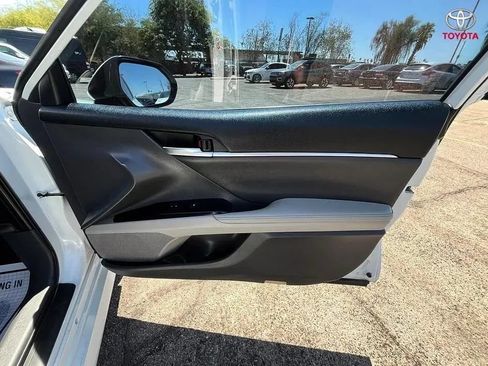 Used 2019 Toyota Camry XLE w/ Carpet Mat Package FWD image 14