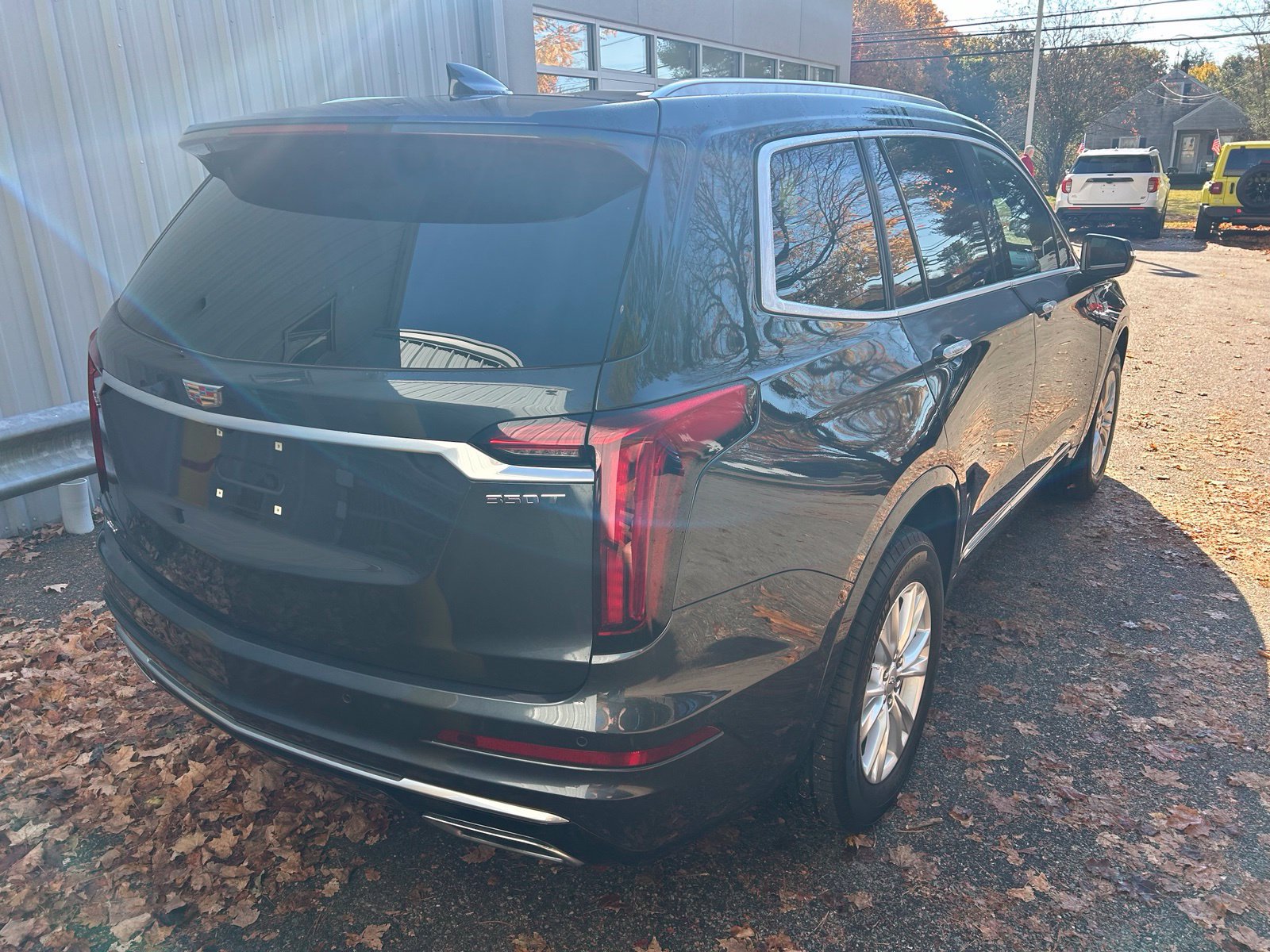 Used 2023 Cadillac XT6 Luxury AWD/4WD image 6