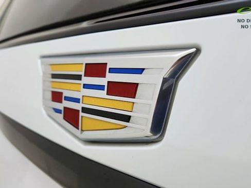 Used 2026 Cadillac Escalade Platinum Sport AWD/4WD image 16