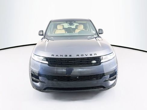 Used 2024 Land Rover Range Rover Sport SE AWD/4WD image 2