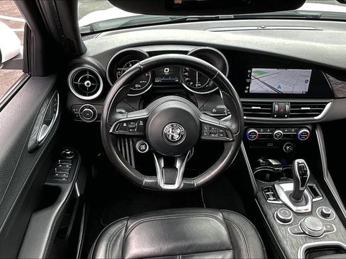 Used 2022 Alfa Romeo Giulia Sprint AWD/4WD image 4