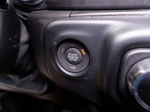 Used 2021 Jeep Wrangler Unlimited Sahara AWD/4WD image 28