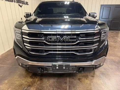 Used 2023 GMC Sierra 1500 SLT w/ SLT Premium Package image 2