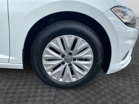 Used 2019 Volkswagen Jetta SE image 34