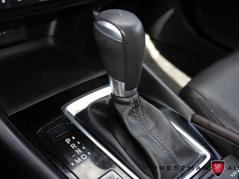 Used 2018 MAZDA MAZDA3 Touring FWD image 26