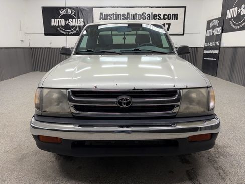 Used 2000 Toyota Tacoma 2WD Xtracab w/ SR5 Pkg image 5