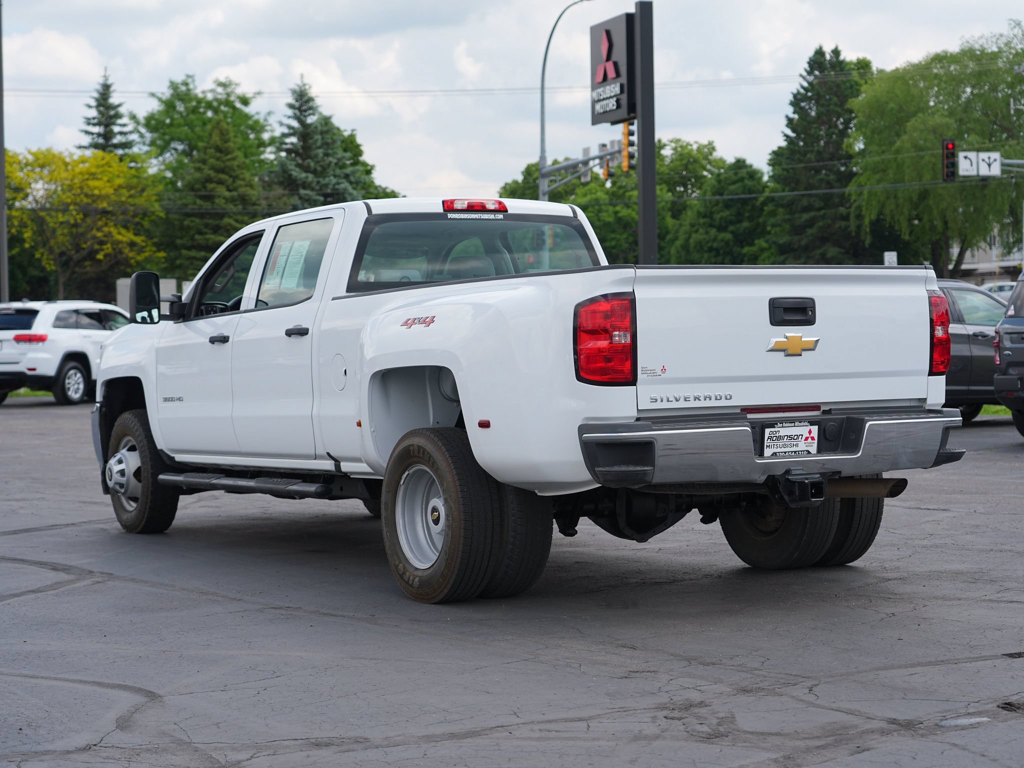 Used 2018 Chevrolet Silverado 3500 W/T AWD/4WD image 6