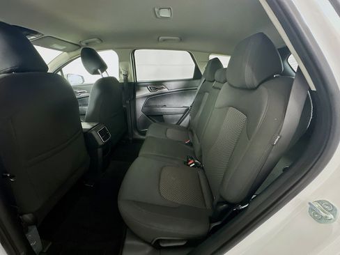 Used 2025 Kia Sportage LX image 25