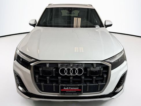 Used 2025 Audi Q7 3.0T Premium Plus w/ Premium Plus Package image 2