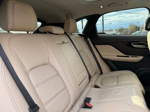 Used 2018 Jaguar F-PACE Prestige image 33