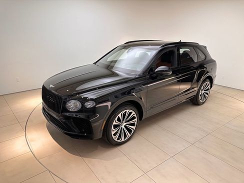 Used 2024 Bentley Bentayga image 38