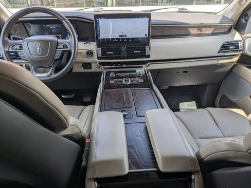 Certified 2023 Lincoln Navigator L Reserve AWD/4WD image 24