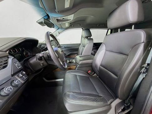 Used 2019 Chevrolet Tahoe LT w/ Luxury Package AWD/4WD image 28