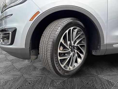 Used 2020 Lincoln Nautilus Reserve FWD image 28