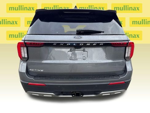 New 2026 Ford Explorer Active w/ Active Comfort Package RWD image 15