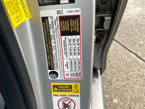 Used 2011 Toyota Camry SE w/ SE Extra-Value Pkg #1 FWD image 27