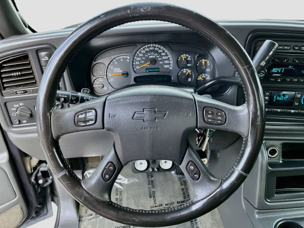 Used 2004 Chevrolet Silverado 3500 LT w/ Heavy-Duty Power Package AWD/4WD image 11
