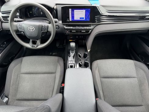 Used 2025 Toyota Camry LE FWD image 13