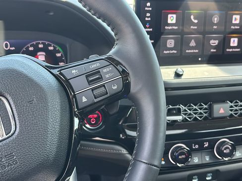 Used 2025 Honda Accord Touring image 18