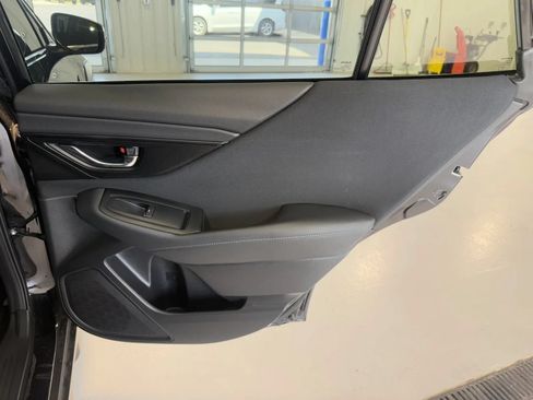 Used 2025 Subaru Outback Premium AWD/4WD image 20