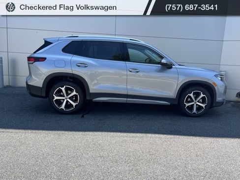 New 2025 Volkswagen Tiguan SE image 21