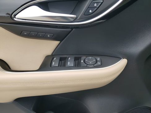 Used 2025 Buick Envision Preferred image 28