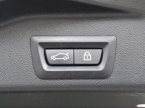 Used 2022 BMW X5 xDrive40i w/ Parking Assistance Package AWD/4WD image 29