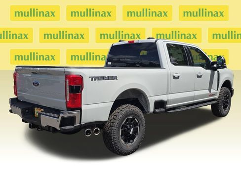 New 2026 Ford F250 XLT w/ XLT Premium Package AWD/4WD image 3