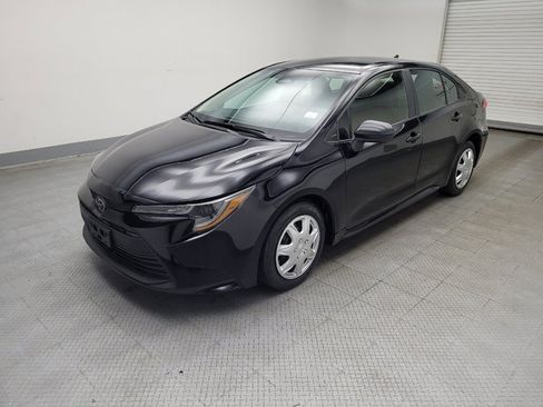 Used 2024 Toyota Corolla LE FWD image 2