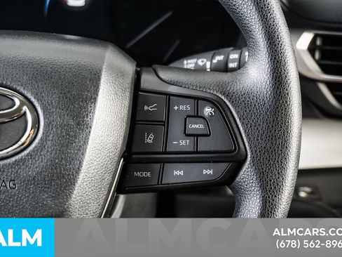 Used 2026 Toyota Sienna LE FWD image 28