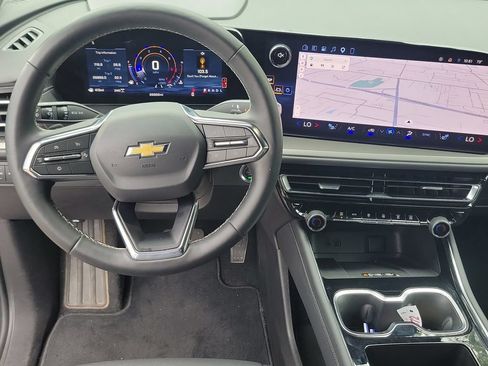 Used 2026 Chevrolet Traverse LT AWD/4WD image 18