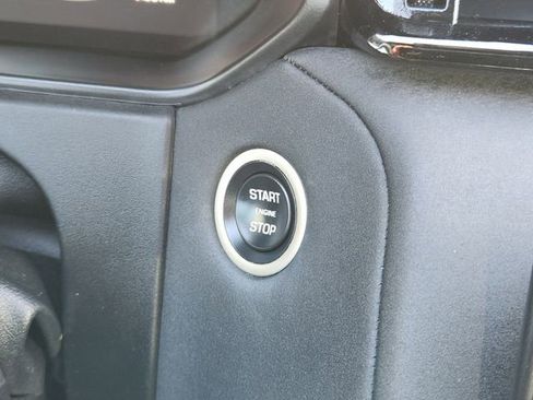 Used 2025 Land Rover Range Rover Velar S image 22