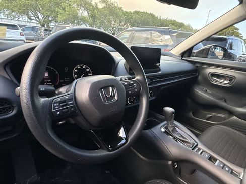 Used 2023 Honda HR-V LX image 18