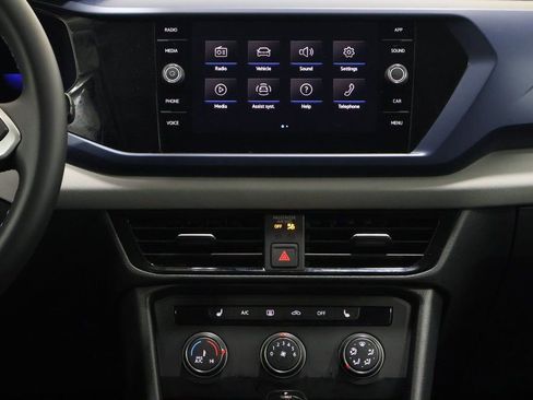 Used 2022 Volkswagen Taos SE image 19
