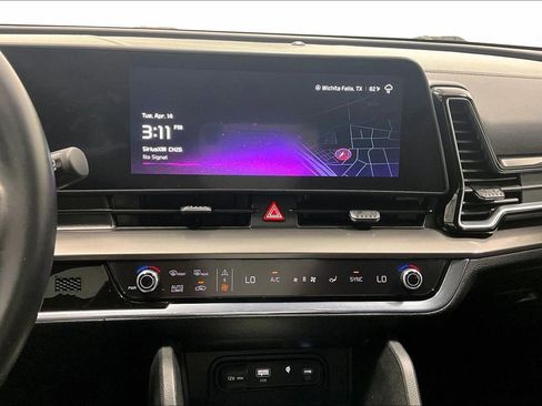 Used 2024 Kia Sportage EX image 23