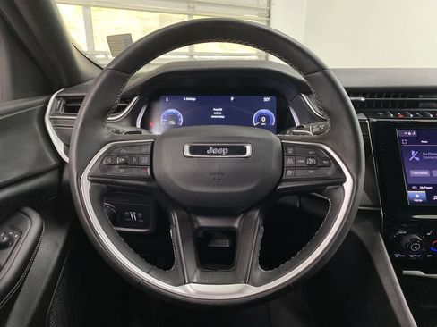 Used 2023 Jeep Grand Cherokee L Laredo image 19