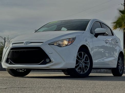 Used 2020 Toyota Yaris LE image 1