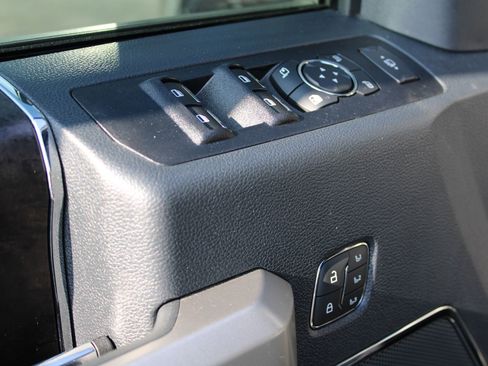 Used 2022 Ford F350 Lariat w/ Tremor Off-Road Package image 10