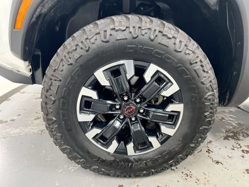 Used 2022 Nissan Frontier PRO-4X w/ Technology Package AWD/4WD image 27