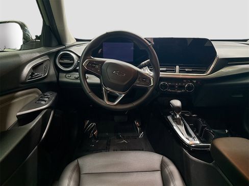 Used 2024 Chevrolet Trax ACTIV w/ Driver Confidence Package image 22