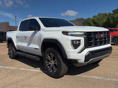 Used 2024 GMC Canyon AT4 w/ Technology Package AWD/4WD image 1
