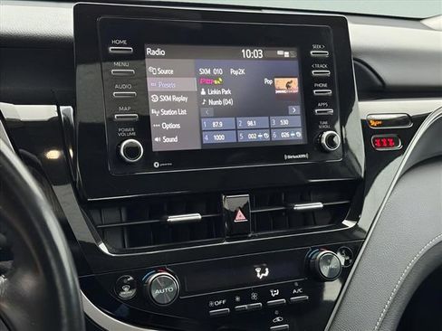 Used 2023 Toyota Camry SE image 18