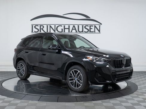 Used 2026 BMW X1 xDrive28i w/ M Sport Package AWD/4WD image 3