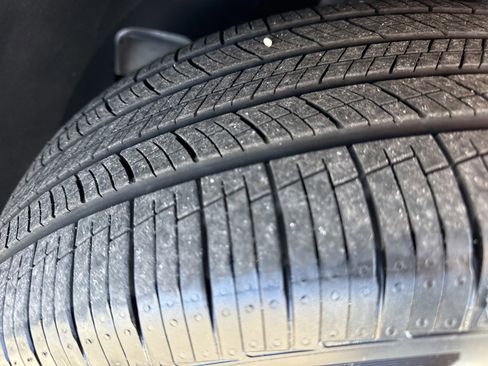 Certified 2025 Hyundai Tucson SE image 9