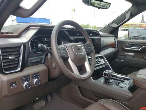 Used 2024 GMC Sierra 1500 Denali w/ Denali Reserve Package AWD/4WD image 8