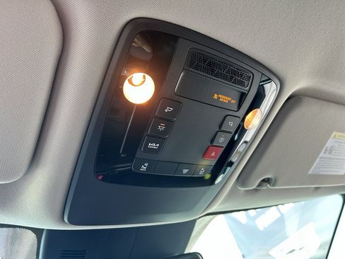 New 2026 Kia Carnival FWD image 26