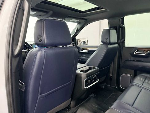 Used 2022 Chevrolet Silverado 1500 High Country image 17