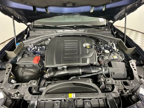 Used 2025 Jaguar F-PACE R-Dynamic S image 28