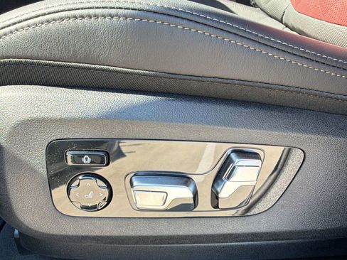 New 2026 BMW X6 xDrive40i w/ Executive Package image 14