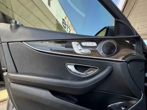 Used 2019 Mercedes-Benz E 300 w/ Convenience Package image 19